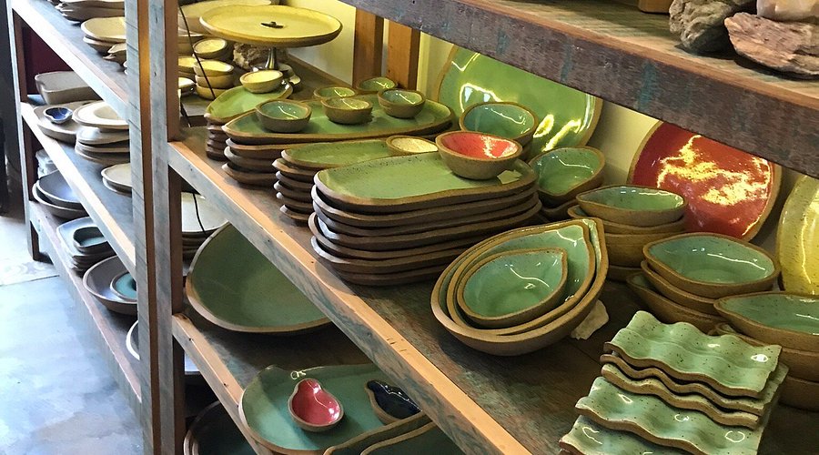 Platos en tono verde